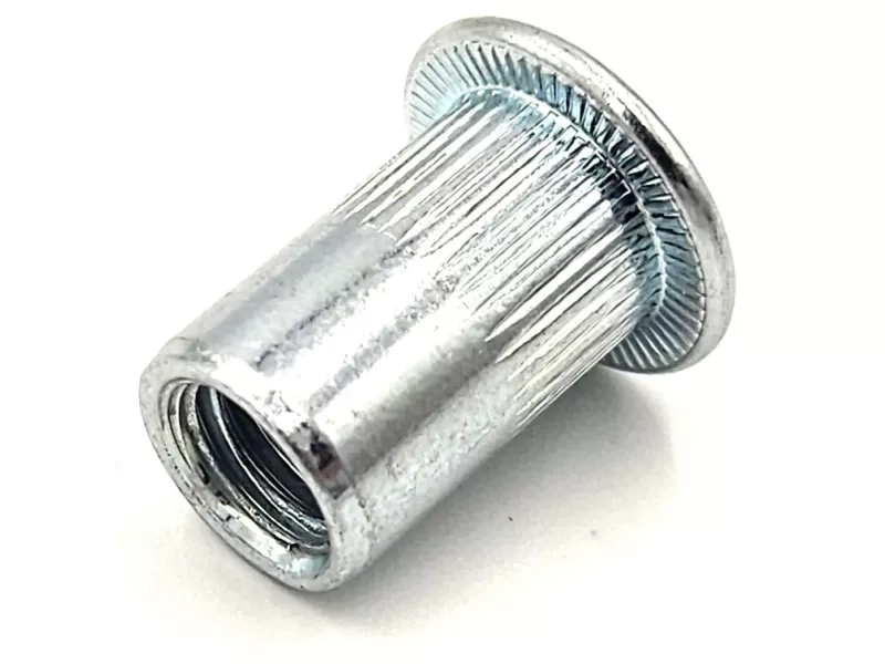 M6 laposfejű alu szegecsanya (átf.: 0,5-2,3 mm) (200db/csom.)